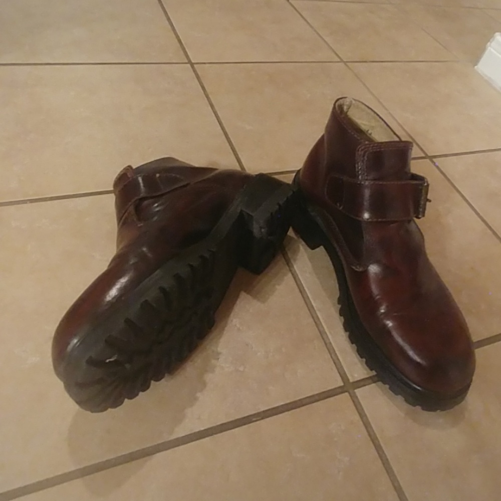 Boots - Picture 2 of 4